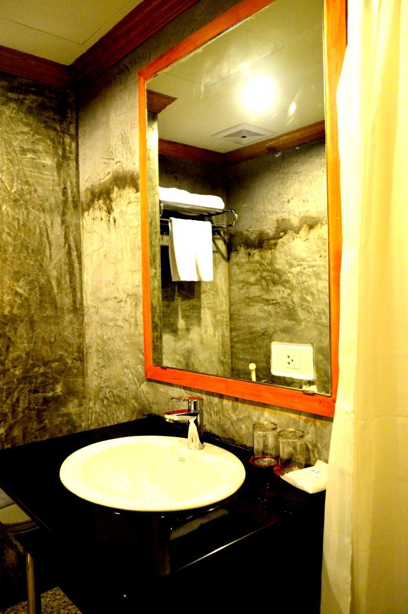 Chaphone Guesthouse Пхукет Экстерьер фото