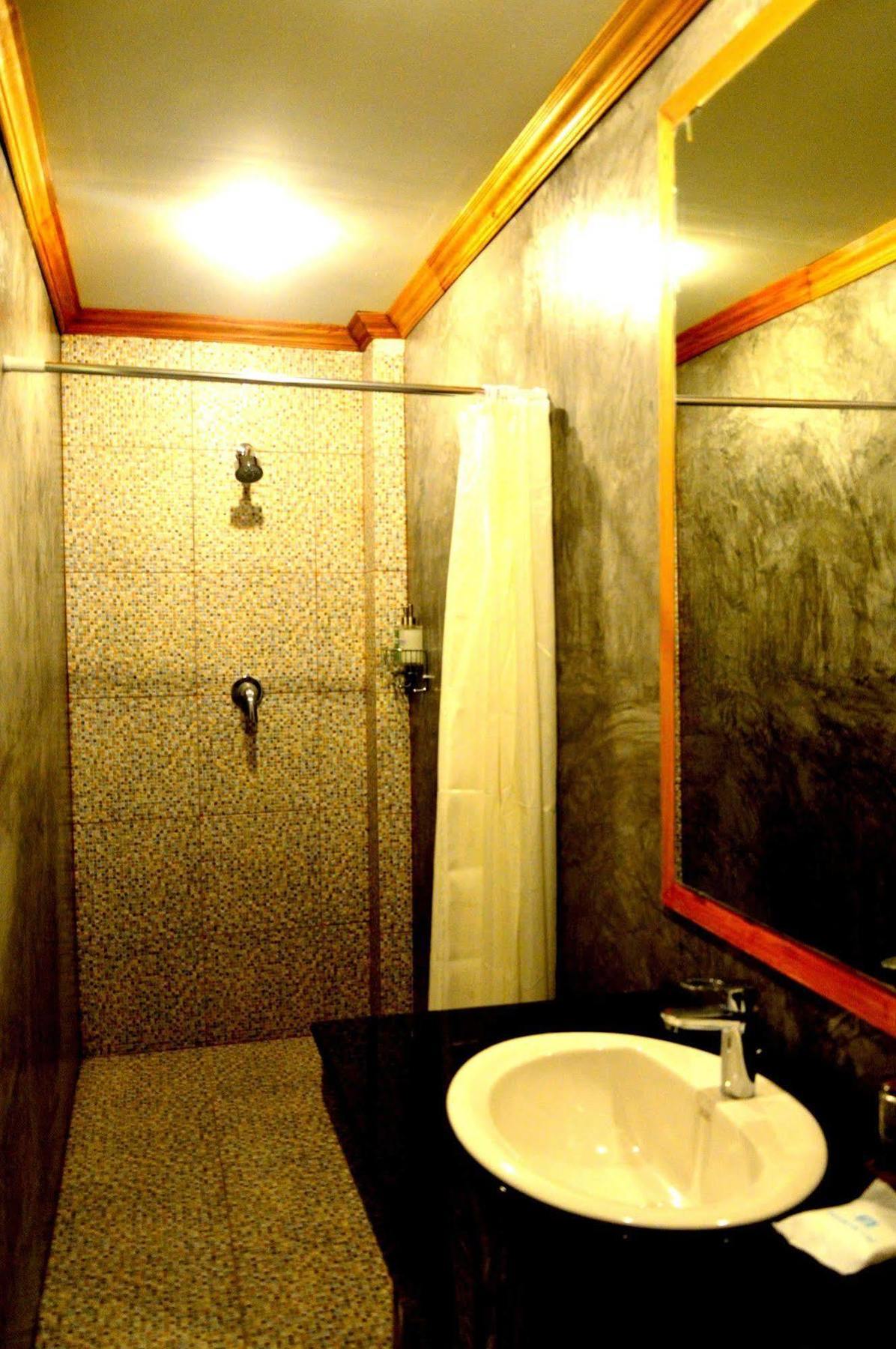 Chaphone Guesthouse Пхукет Экстерьер фото