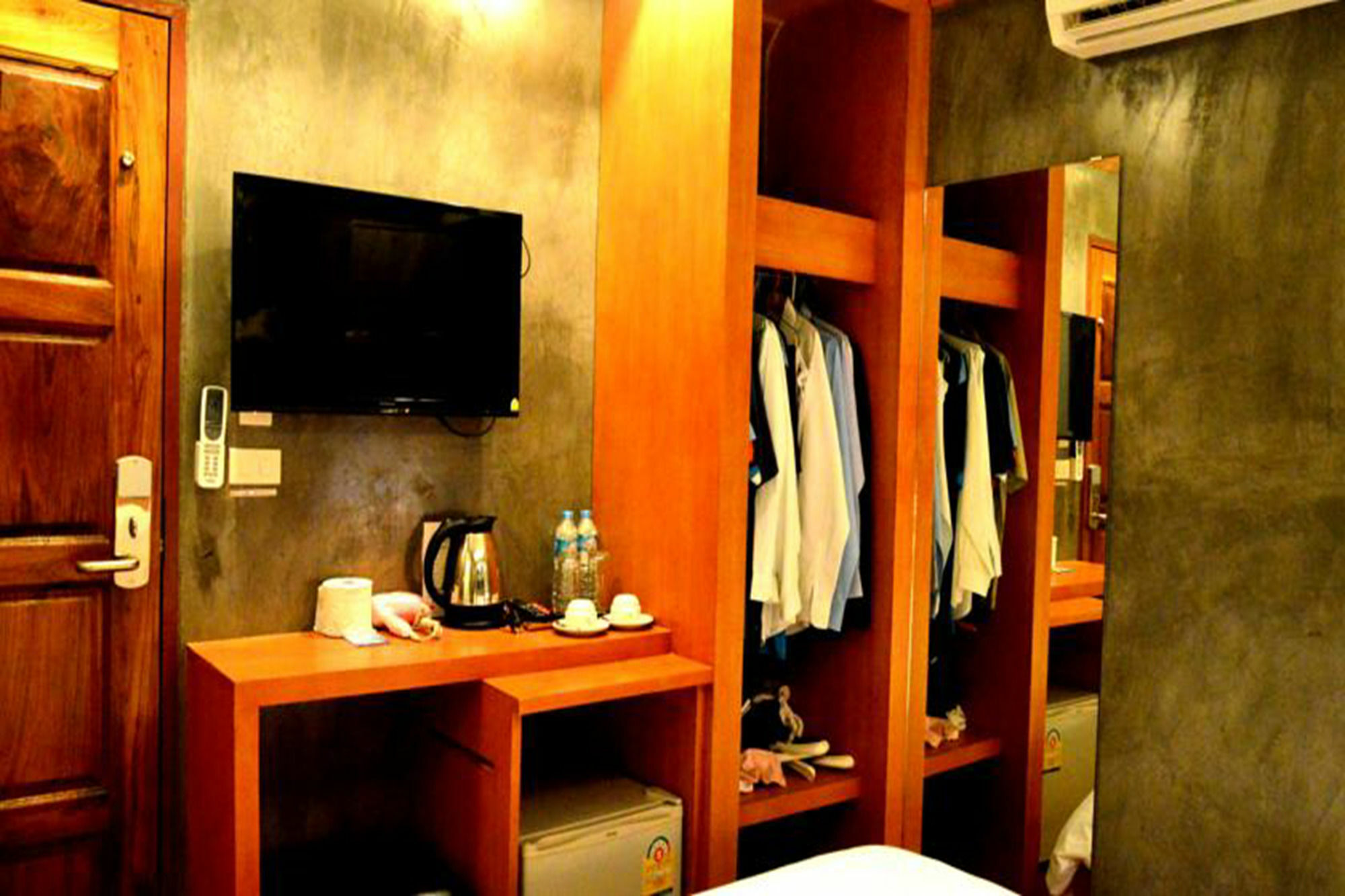 Chaphone Guesthouse Пхукет Экстерьер фото
